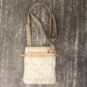 Michael kors crossbody